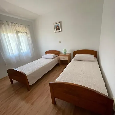 Arija * Traù