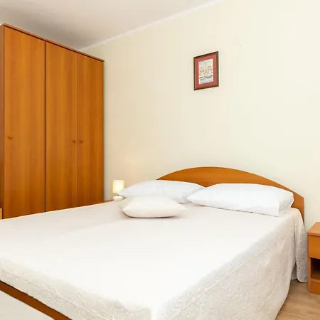 Apartment Arija *